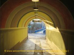 Unterfhrung / Tunnel des Bahnhofs Weienfels 2013